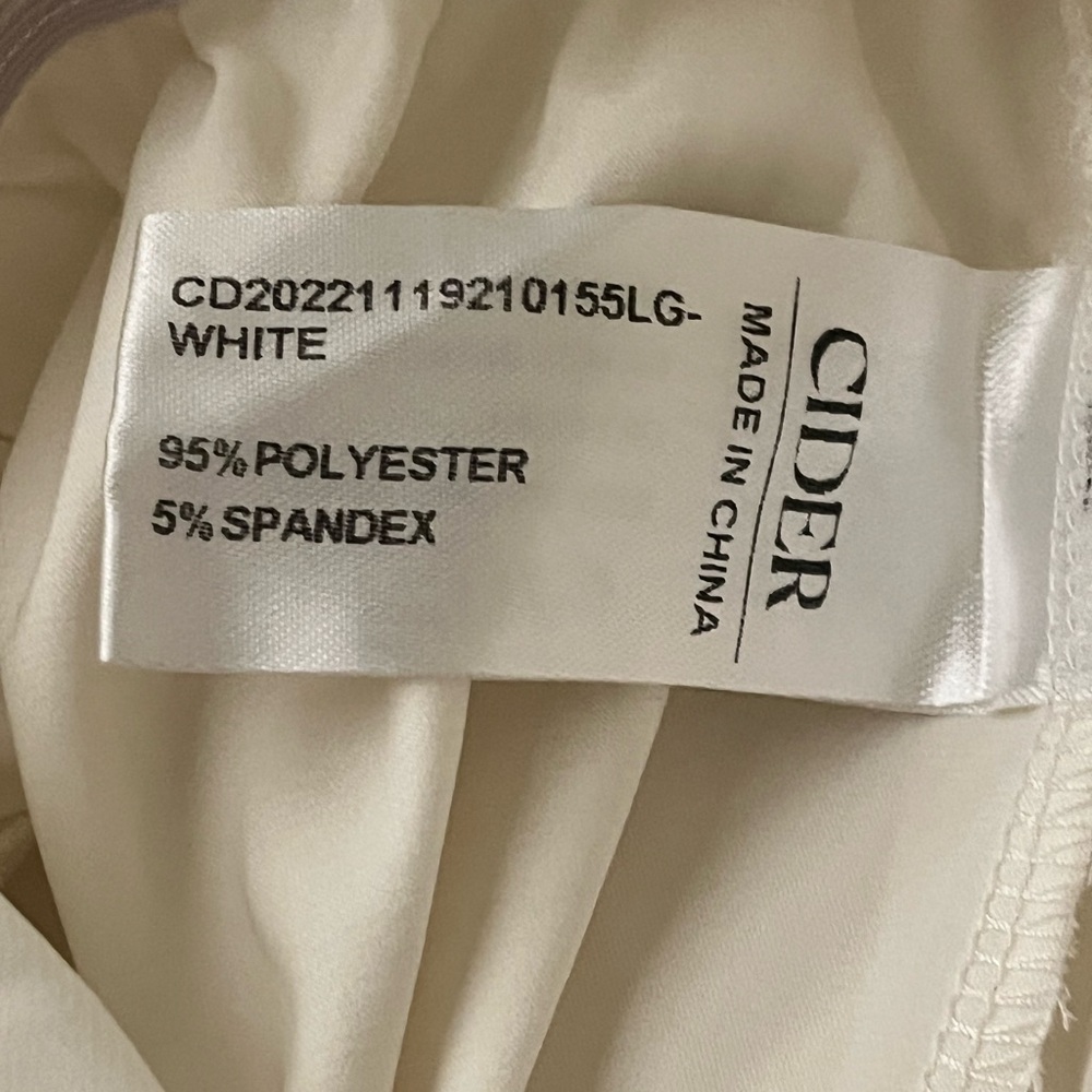 Cider Size XS Lace Trim V-Neck Off White Cream Honeymoon Coquette Teddy Romper - Picture 8 of 9